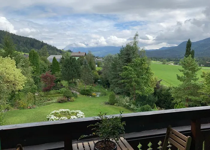 Ausseerhaus Im Gruenen Pensionat 3*